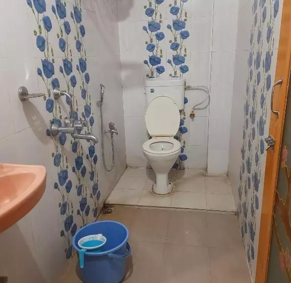 هتل Knight Inn Airport