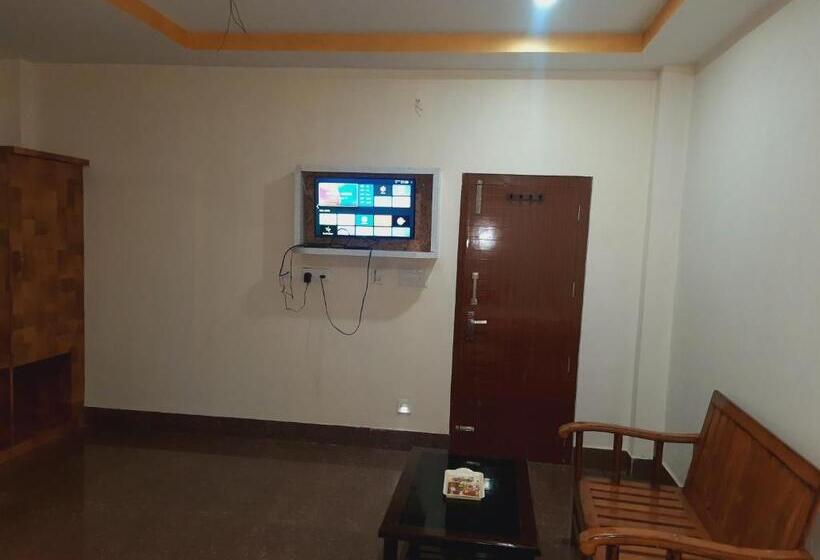 בית מלון כפרי Knight Inn Airport