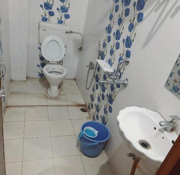 בית מלון כפרי Knight Inn Airport