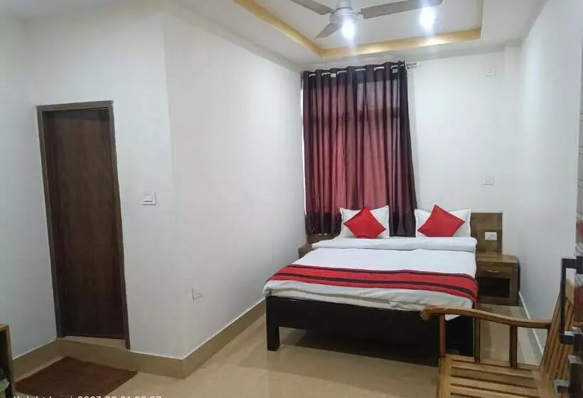 هتل Knight Inn Airport