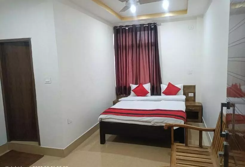 هتل Knight Inn Airport