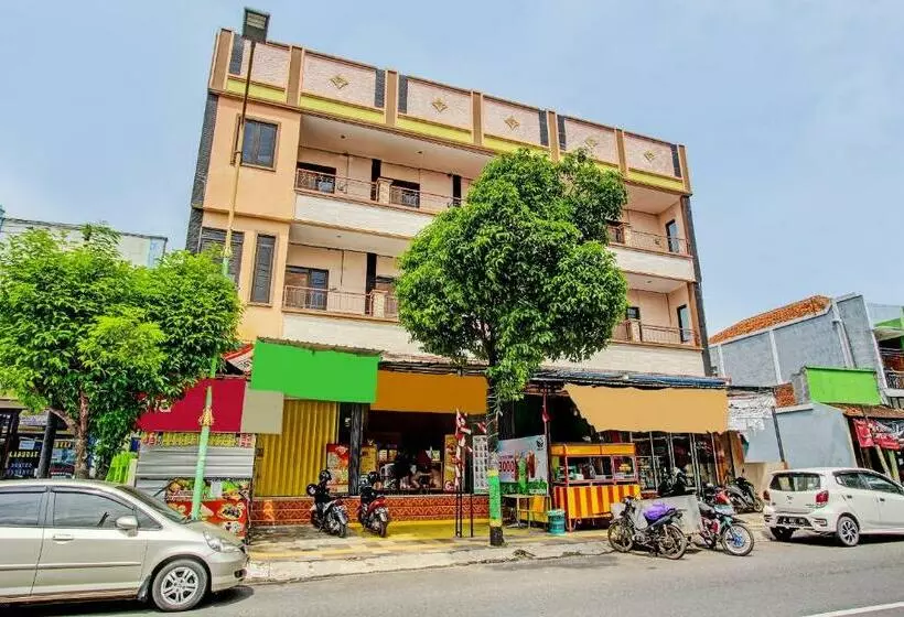 Hotelli Spot On 92181 Kristin Homestay