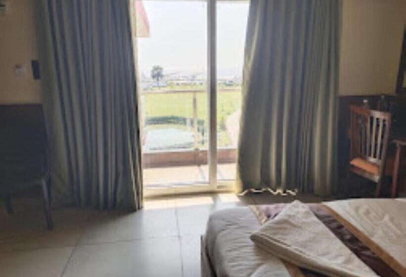 Luxury Amar Tree Resort