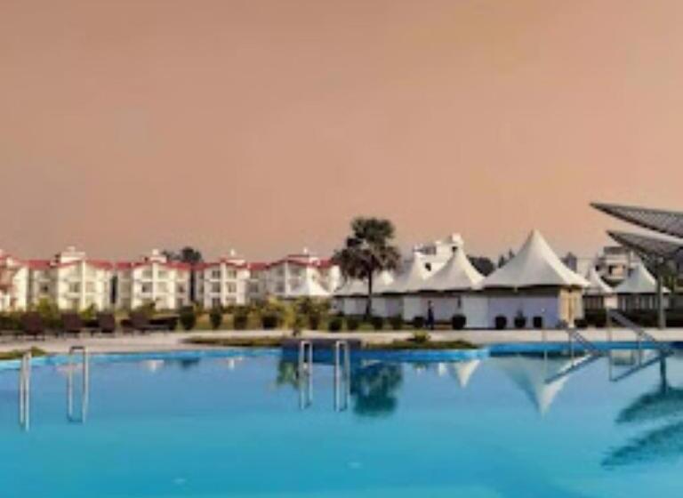 Luxury Amar Tree Resort