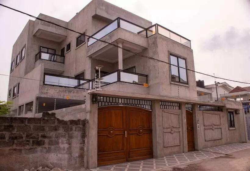 پانسیون Appartement Meublé Au 2e Etage