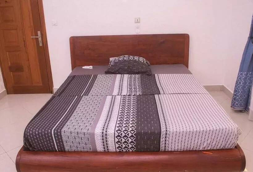 پانسیون Appartement Meublé Au 2e Etage