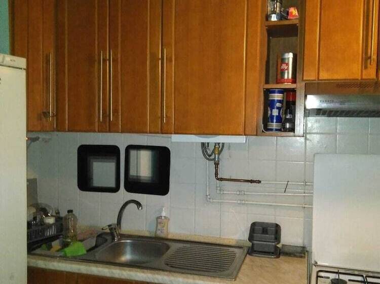 پانسیون Room In Guest Room   Lockable Room Center