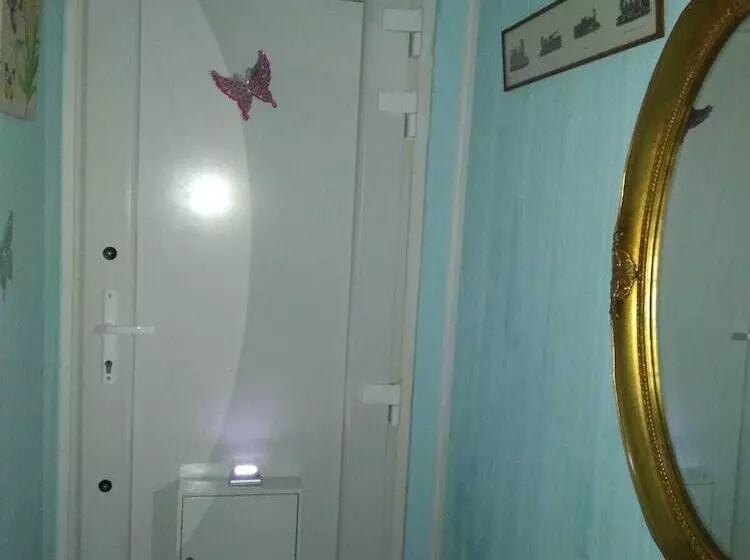 Majatalo Room In Guest Room   Lockable Room Center