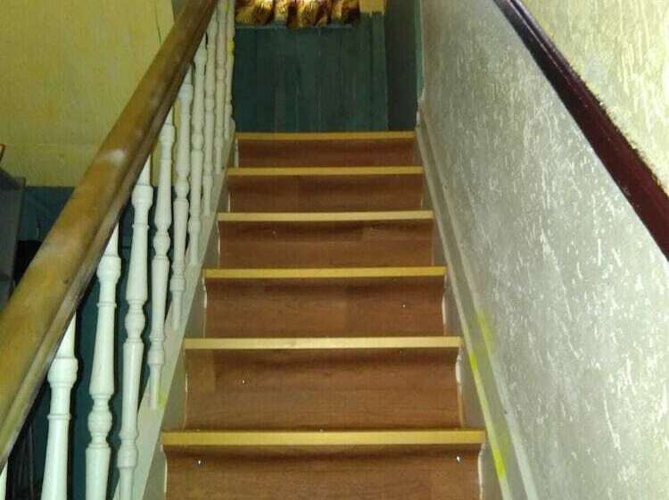 پانسیون Room In Guest Room   Lockable Room Center