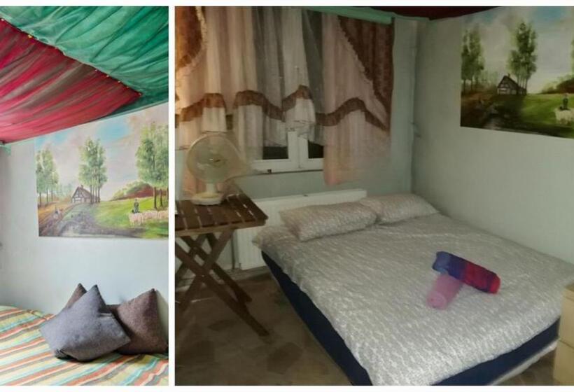 پانسیون Room In Guest Room   Lockable Room Center