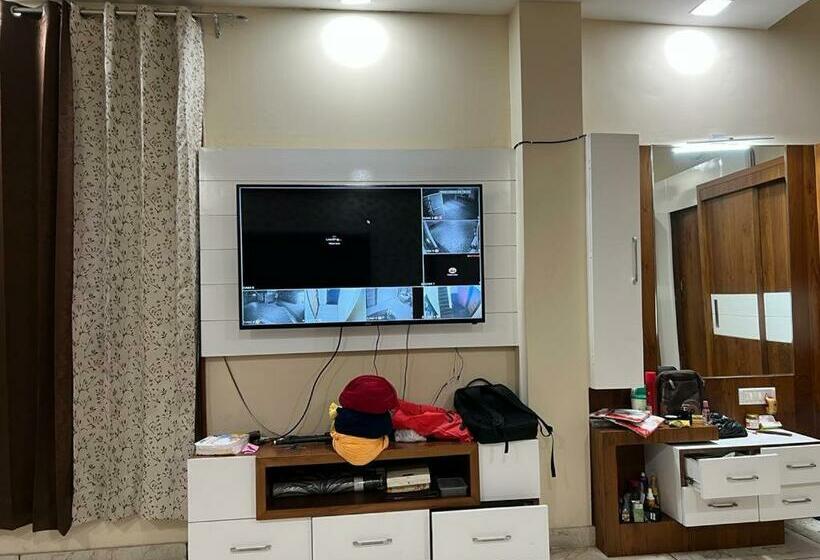 פנסיון Sweet House