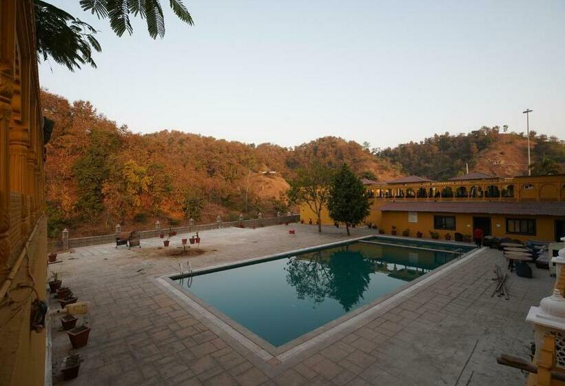 Resort Rawla Ratanpur