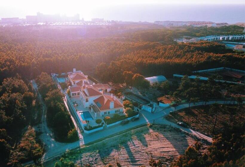 هاستل Cliff Surf House