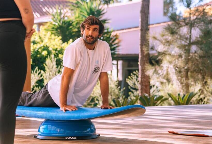 هاستل Cliff Surf House