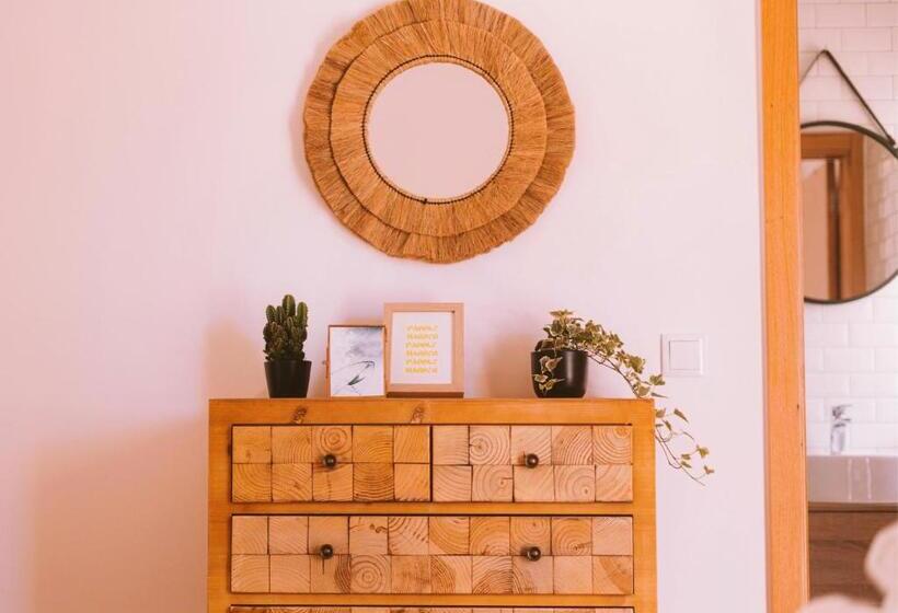 هاستل Cliff Surf House