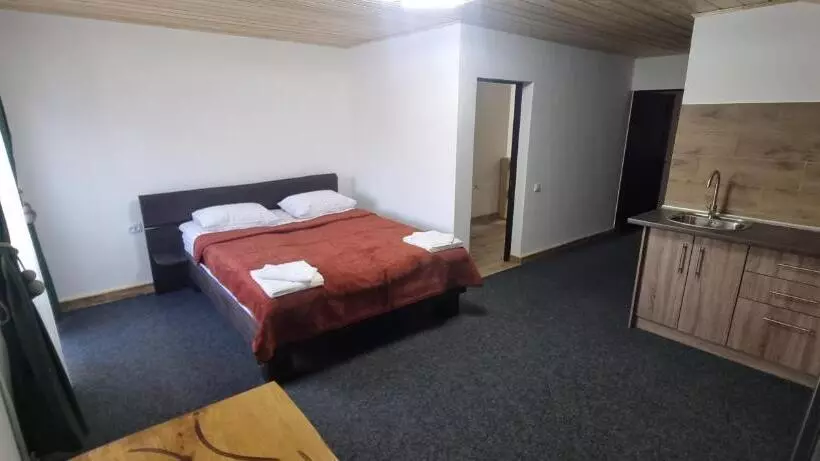 Aamiaismajoitus (B&B) Alpen Krokus