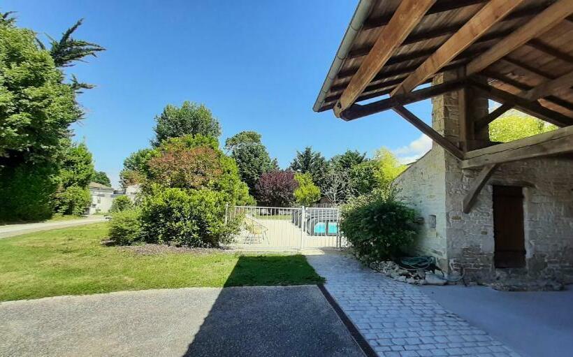 צימר La Rochelle Lodge