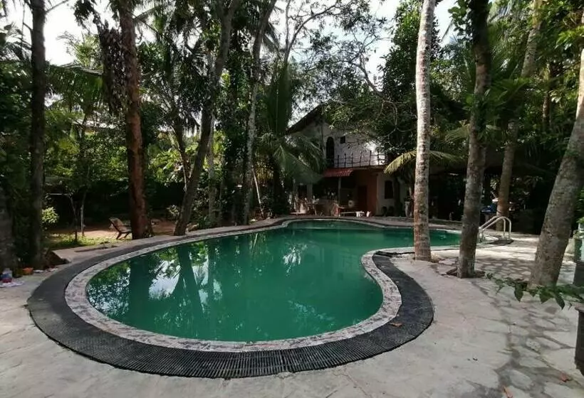 Majatalo Shadow Lake House