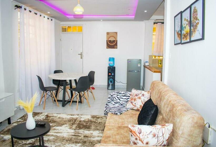 تختخواب و صبحانه She Homes   Luxurious And Cosy Home