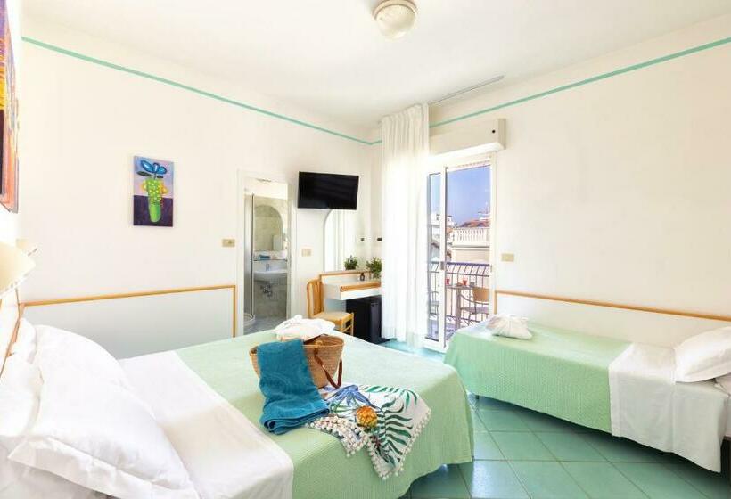 هتل Caprice In Centro A Riccione