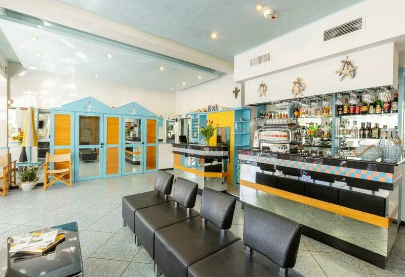 هتل Caprice In Centro A Riccione