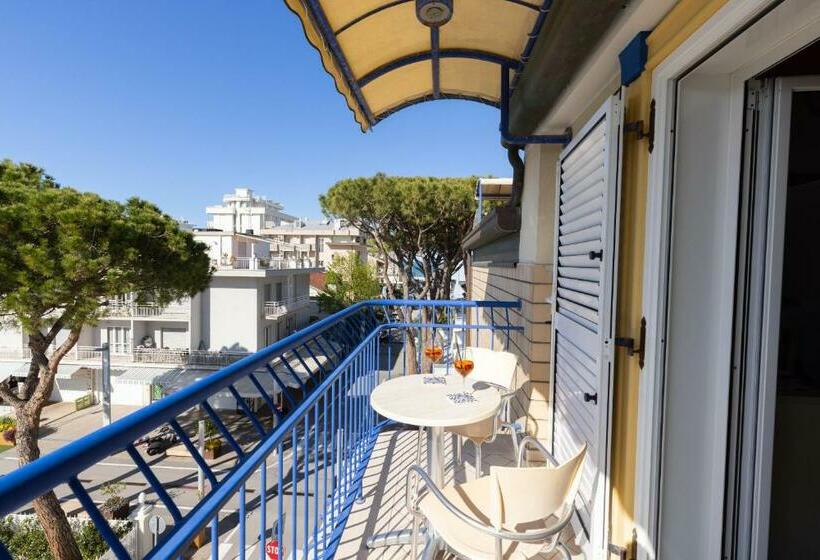 هتل Caprice In Centro A Riccione