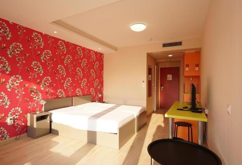 Hotel Colors Holiday