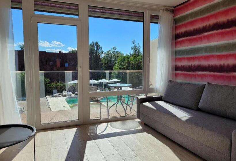 Отель Colors Holiday