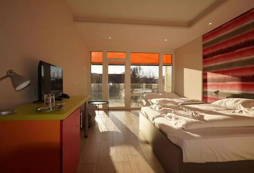 هتل Colors Holiday