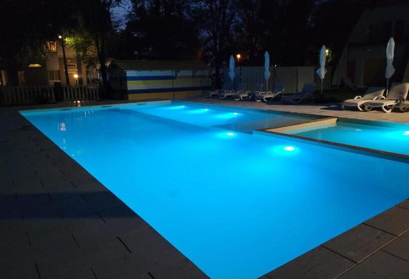 Hotel Colors Holiday