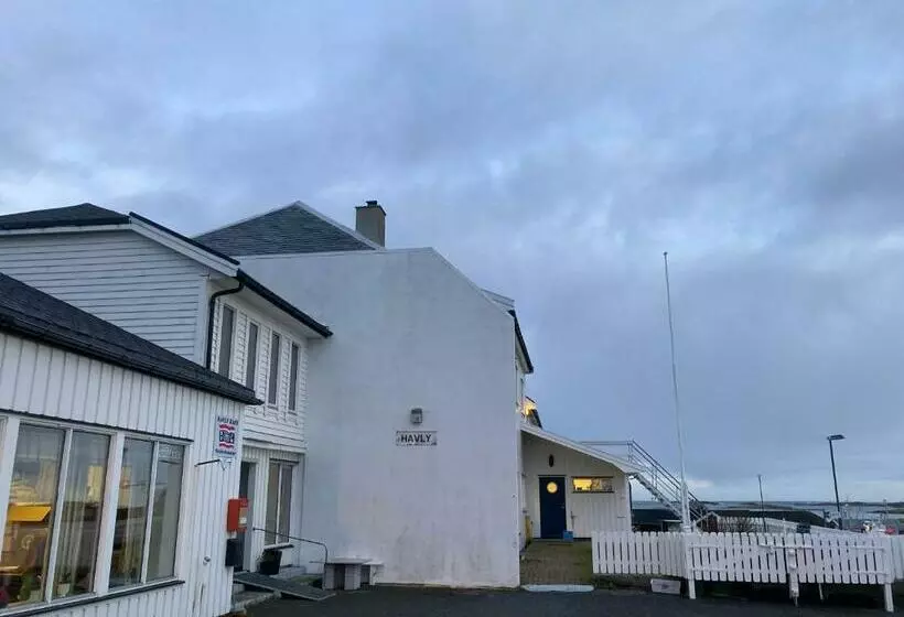 هتل Havly Røst Fiskarheim
