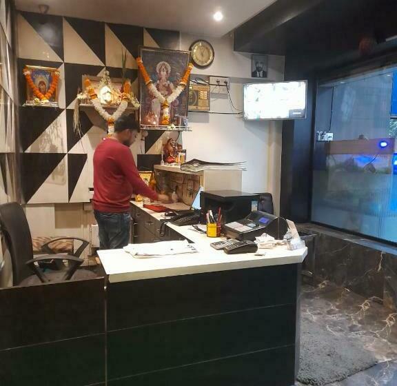 酒店 Pranava Deluxe By Wb Inn