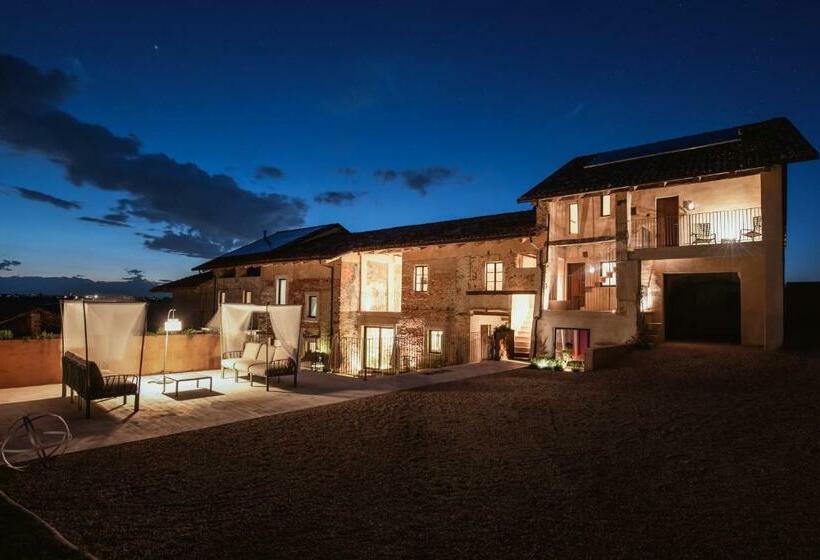 Отель Relais Chiarene