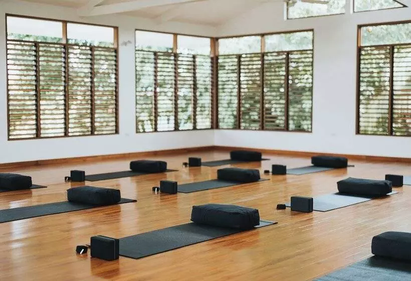 Hotelli Salvatierra Beachfront