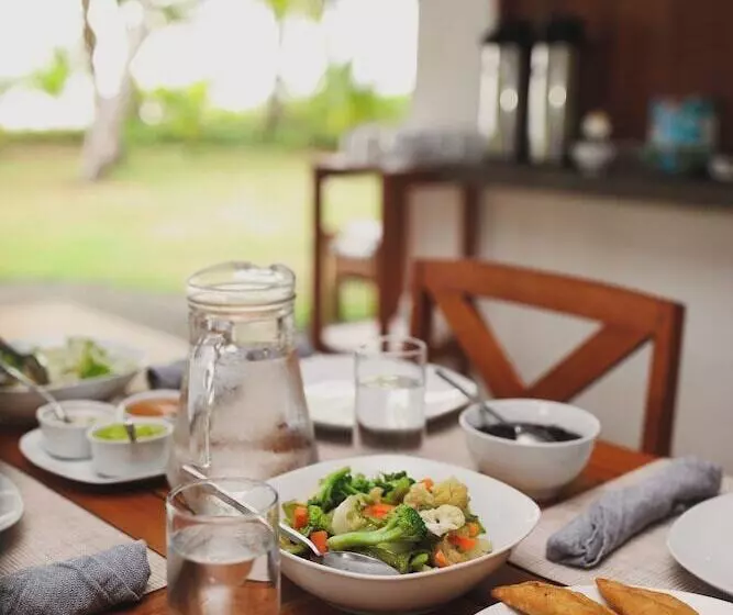 Hotelli Salvatierra Beachfront