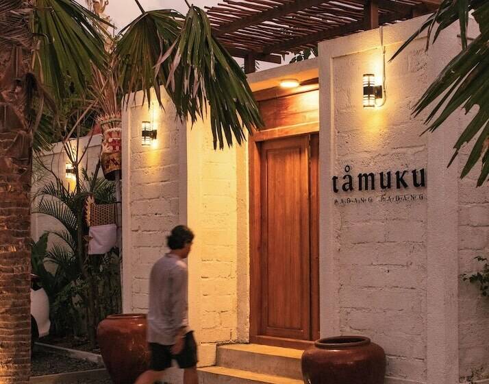 فندق Tamuku Padang Padang, Cari Surf Camp