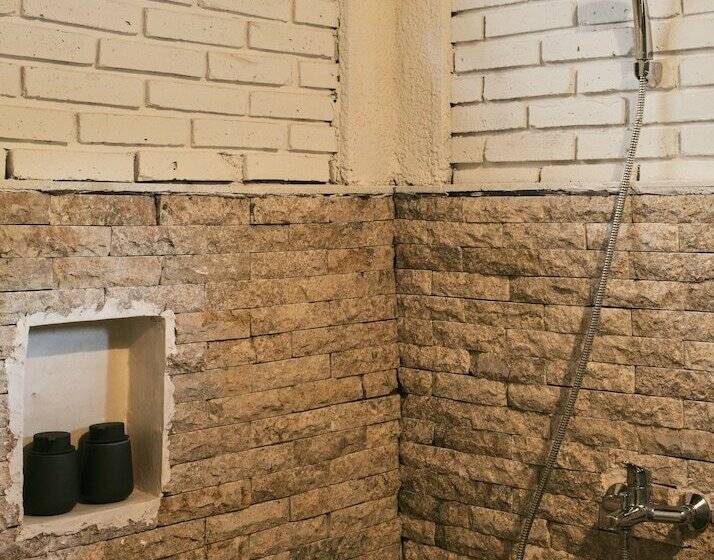 فندق Tamuku Padang Padang, Cari Surf Camp