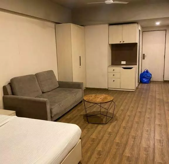 ホテル Weekend Address Homestay By Shan