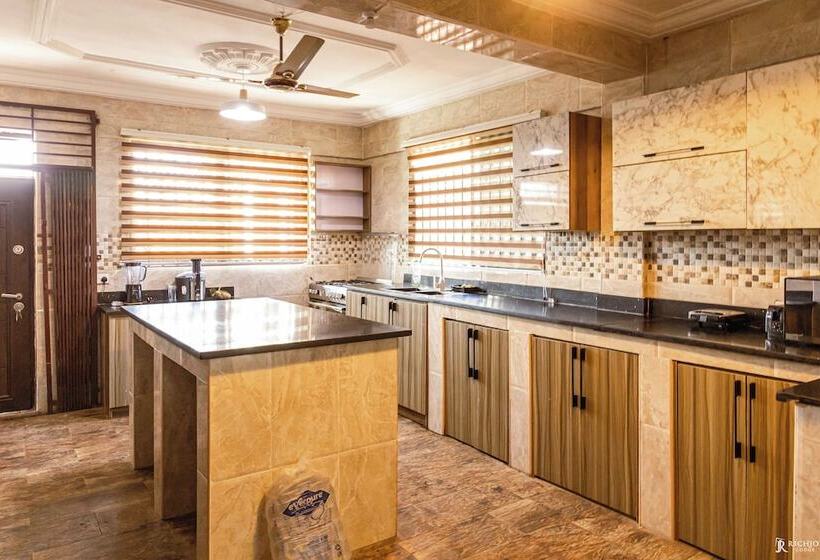 بنسيون Richjoy Lodge