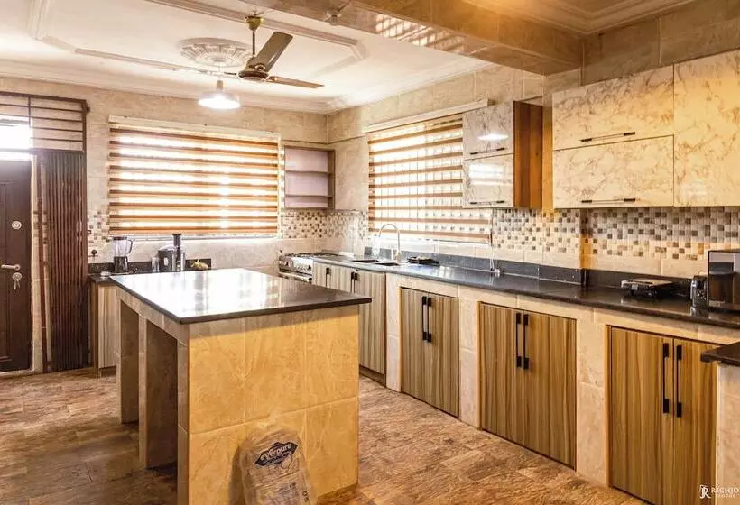 ペンション Richjoy Lodge