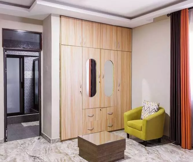 ペンション Richjoy Lodge