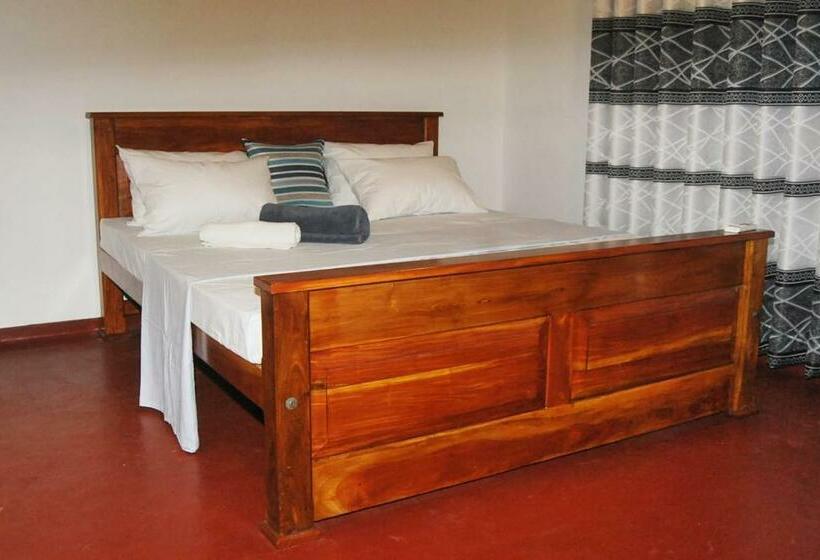 Pensió Surf White House Ahangama