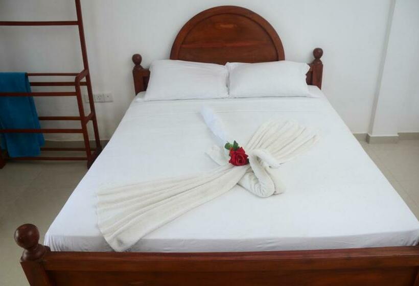 ペンション White Baby