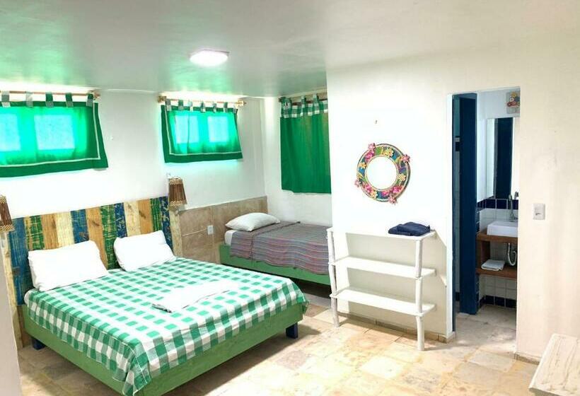 Общежитие Maria Flor Pousada