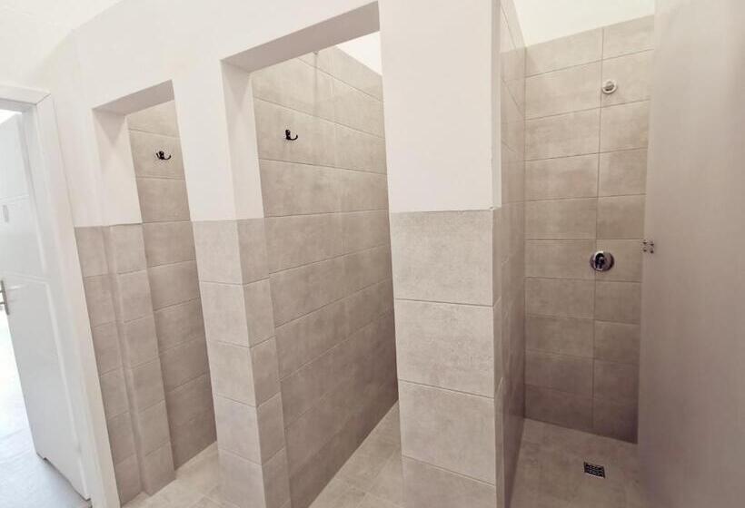 호스텔 Komfortowa Kwatera