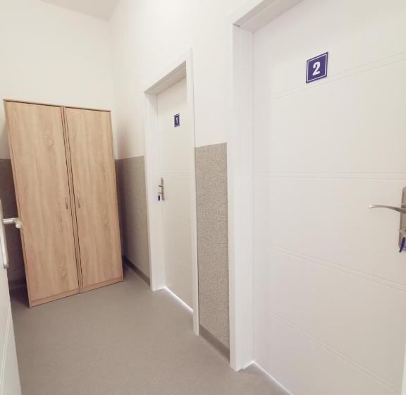 호스텔 Komfortowa Kwatera