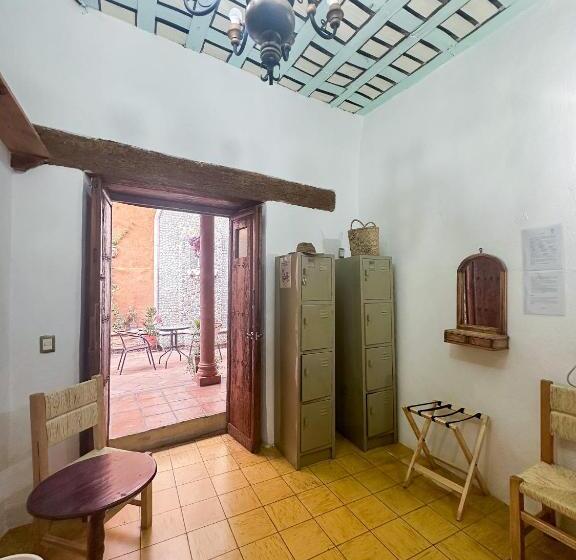 هاستل Posada El Palomar