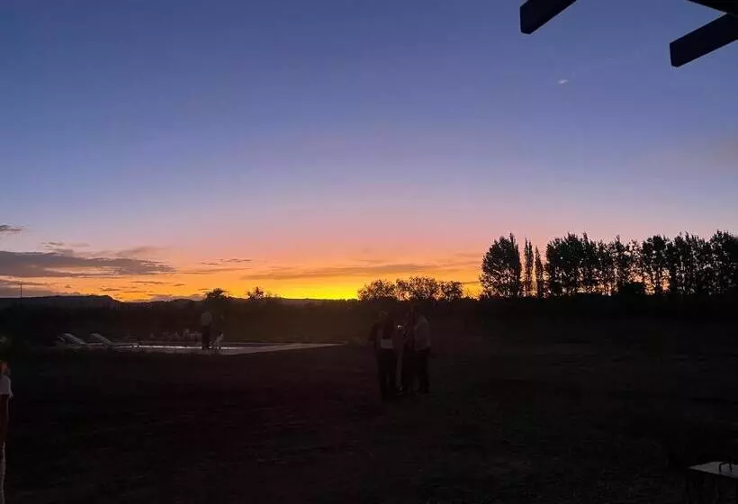 Retkeilymaja Boutique Miss Olivos