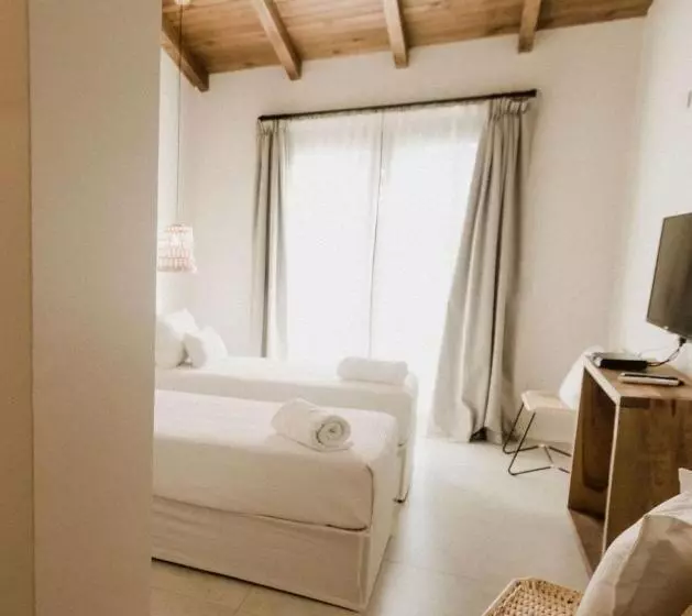 Retkeilymaja Boutique Miss Olivos