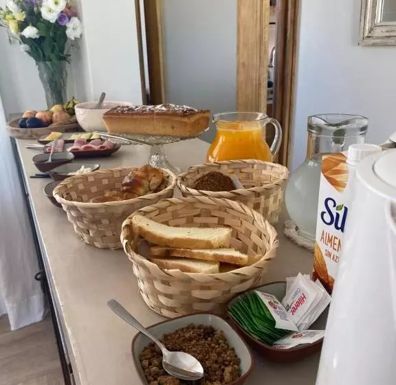 Retkeilymaja Boutique Miss Olivos